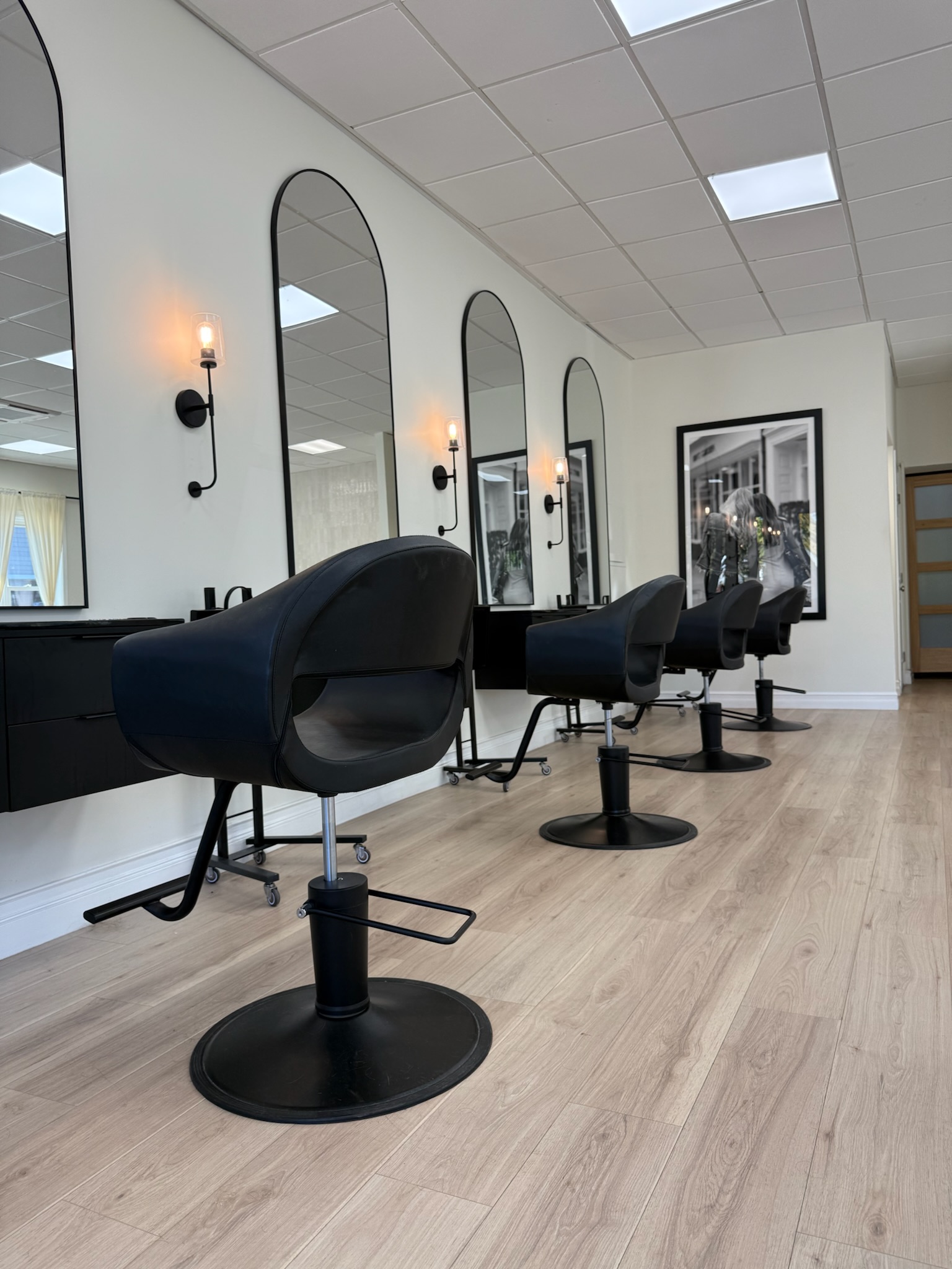 Styling chair and station